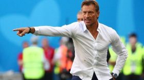 هيرفي رونار: بِإمكان الجزائر الاحتفاظ بِكأس إفريقيا