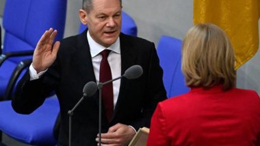 Le successeur d’Angela Merkel a prêté serment devant les députés