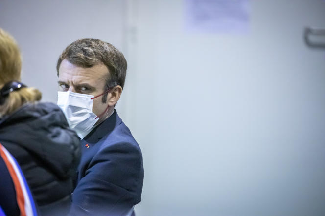 Présidentielles en France: Macron devancé  au second tour