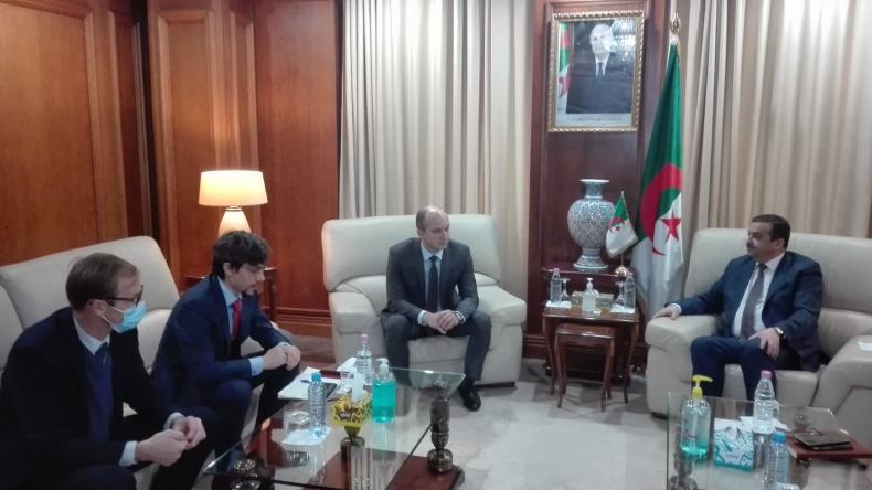 الجزائر تعرض شراكات واسعة مع الجانب الروسي في قطاع المناجم