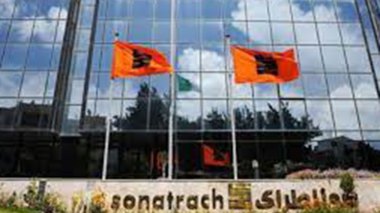 Incendie a la raffinerie de Skikda: un des blessés évacué a l’hôpital d’Aïn Naadja