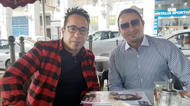 الفنان شمعة تحترق لتدخل الفرحة على نفوس الجمهور