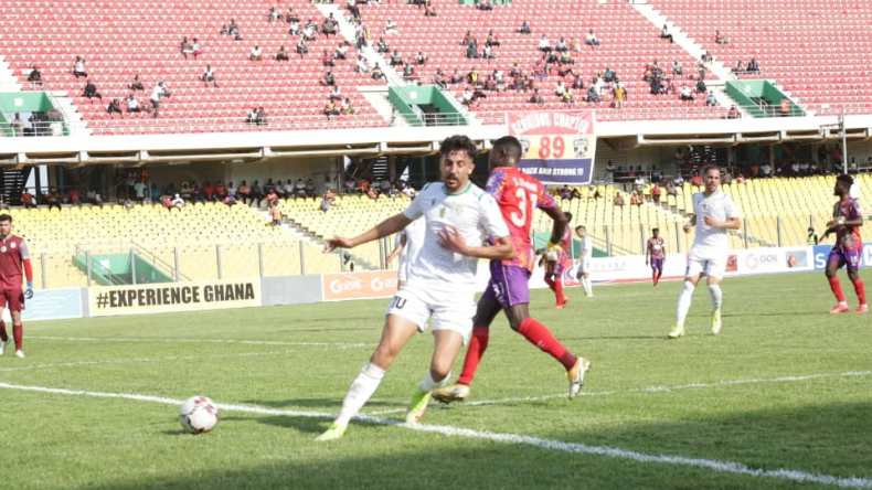 الوفد الغاني يصل إلى بشار وزرواطي يستغرب