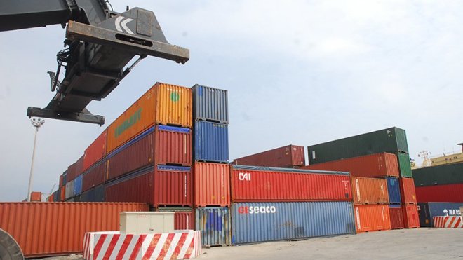 صدور مراسيم إنشاء هيئتين مكلفتين بتنظيم الاستيراد والتصدير 