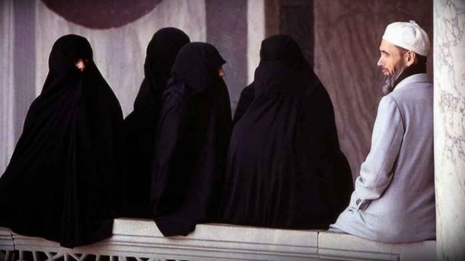 الأصل في الشرع الزواج بواحدة وليس التعدد.. فتوى تثير ضجة
