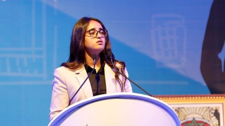 مذيع عربي يرد على البرلمانية المغربية صاحبة منشور “خاوة خاوة مع إسرائيل”