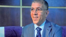 بالفيديو.. حفيظ دراجي يلتقي أستاذته بعد 40 سنة