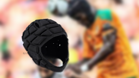 هل سيصبح “واقي الرأس” إلزاميا لحماية لاعبي كرة القدم في إفريقيا؟