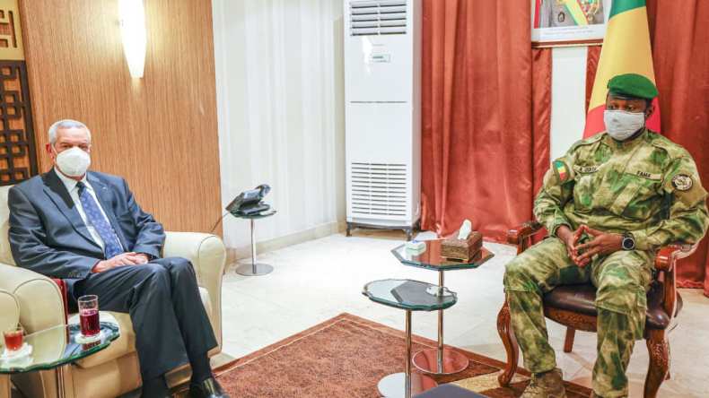 الأزمة في مالي: مبعوث الرئيس تبون يلتقي رئيس المرحلة الانتقالية  