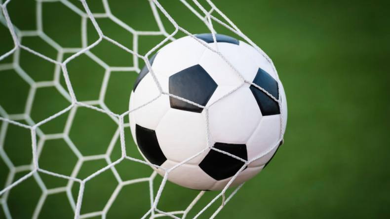 التونسيون يجتاحون البطولة الجزائرية… والمحليون في تقاعد مسبق