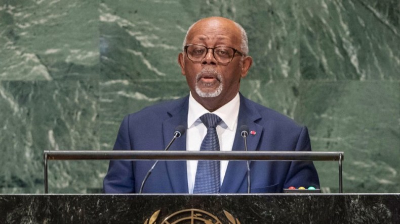 وزير خارجية الكاميرون يدين الاعتداء على صحفيين جزائريين