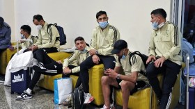 بِالفيديو: وصول “محاربي الصحراء” إلى الكاميرون