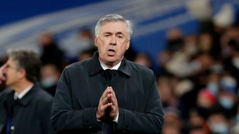 لمّا يُجبَر أنتشيلوتي على العودة إلى مقاعد الدراسة!