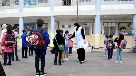 كورونا تغزو المدارس.. ومفتشون يدقون ناقوس الخطر