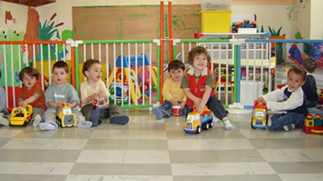 روضات تفرض اختبار كورونا على الأطفال