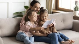 86 % من الجزائريين يريدون دورًا أكبر للمرأة في رعاية الأسرة