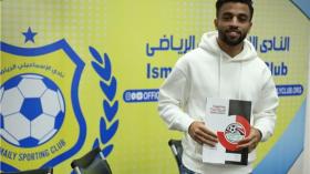 مسؤولو الإسماعيلي المصري يبحثون عن بن خماسة لإقناعه بالبقاء