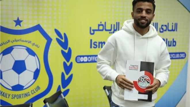 مسؤولو الإسماعيلي المصري يبحثون عن بن خماسة لإقناعه بالبقاء