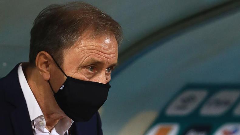 إقالة مدرب أحد المنافسين المحتملين لـ”الخضر” في المباراة الفاصلة