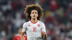 بعد حادثة نهائي كأس العرب مع بن عيادة.. المجبري يخرج عن صمته (فيديو)