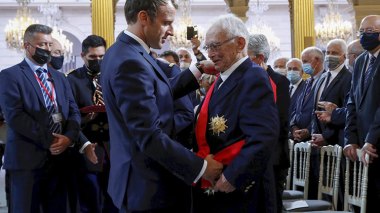 Macron Is Rushing To Arrange His Files Before Presidential Elections