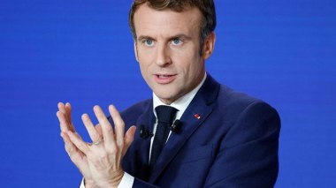 Macron’s Mission to Dispel Clouds of the Crisis with Algeria