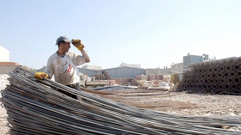 ارتفاع سعر الحديد يرهن مشاريع السكن