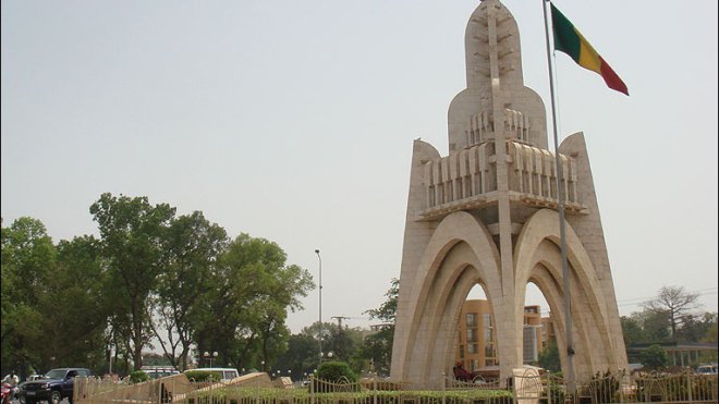 أزمة مالي ومجموعة الإكواس.. أي دور للجزائر؟