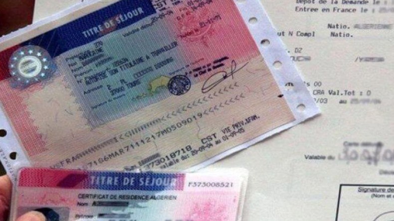 Titres de séjour en France: les Algériens en tête
