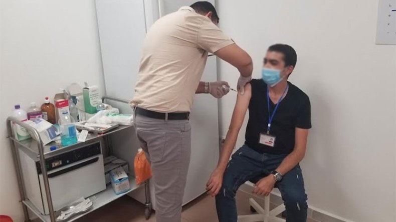 زيارات فجائية.. والأئمة لكسر عزوف الأساتذة عن التطعيم