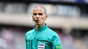 حكم جنوب إفريقي لِمباراة الجزائر وكوت ديفوار