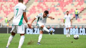 بطل إفريقيا يتعثّر