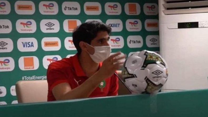 بالفيديو ..حارس منتخب المغرب يصّر على الحديث بالعربية في الكاميرون