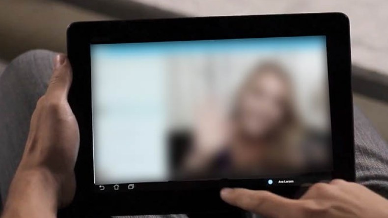 مغربيتان تستدرجان خليجيا وتبتزانه بصور إباحية!