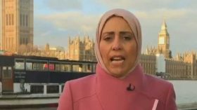 شاهد.. هكذا كانت ردود الفعل من أول ظهور لمراسلة الجزيرة في لندن بالحجاب