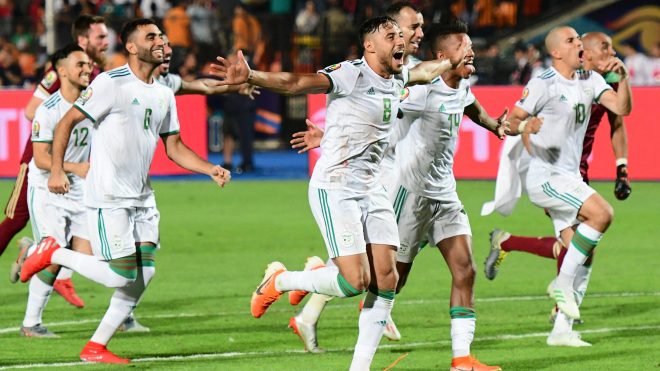 موقع عالمي يرد على المشككين في سلسلة اللاهزيمة للمنتخب الجزائري