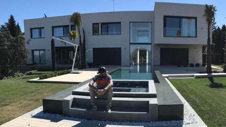 منزل بن زيمة يتعرض للسرقة خلال مباراة إلتشي