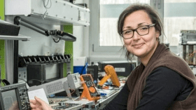 معروفة في بريطانيا ومجهولة عندنا.. تعرّف على “بوحيرد” المناضلة في مجال الفيزياء!