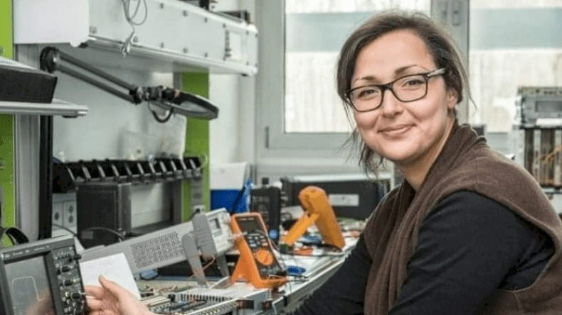 معروفة في بريطانيا ومجهولة عندنا.. تعرّف على “بوحيرد” المناضلة في مجال الفيزياء!