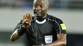 المنتخب الجزائري يعترض على تعيين البوتسواني جوشوا لإدارة مباراة كوت ديفوار