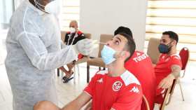 كورونا تضرب منتخب تونس مجددا وتخلط حسابات منذر الكبير