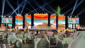 راقصات شبه عاريات بمهرجان في السعودية.. السلطات تحقق بعد الجدل الحاصل!