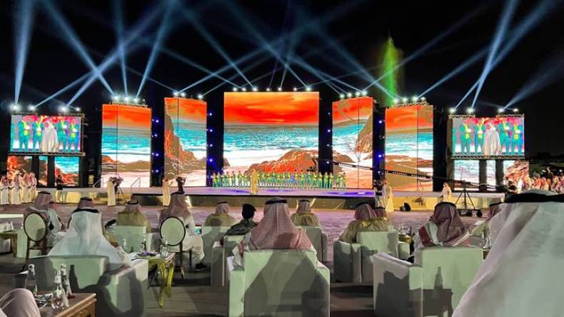 راقصات شبه عاريات بمهرجان في السعودية.. السلطات تحقق بعد الجدل الحاصل!