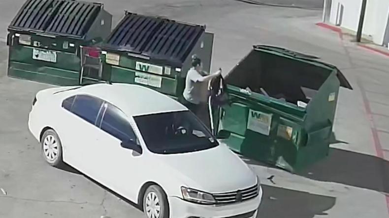 فيديو صادم.. أم تلقي برضيعها في حاوية القمامة والشرطة تقبض عليها!