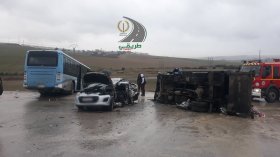 قسنطينة: وفاة 3 أشخاص وإصابة 9 في اصطدام حافلة للطلبة بشاحنة