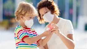 خبيرة تطمئن الأولياء: أعراض كورونا عند الأطفال غير خطيرة