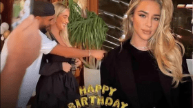 على خطى رونالدو.. محرز يحتفل بعيد ميلاد تايلور في دبي