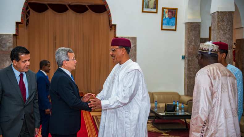 رئيس النيجر يستقبل وزير الصحة الجزائري