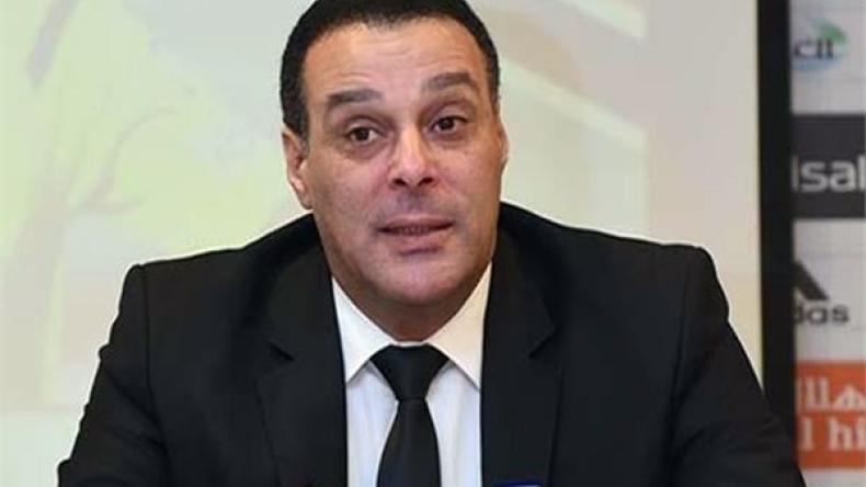 المصري عصام عبد الفتاح يسعى لحرمان “غربال” من أحد مساعديه في المونديال