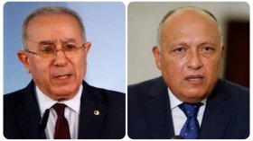 لعمامرة يتواصل مع نظيره المصري وهذا ما دار بينهما